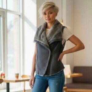 Bebe Faux Suede Fur Vest Women Sz S/P Gray Luxe Designer Equestrian Western Warm